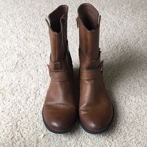 Brown ankle boots